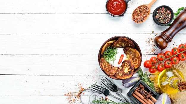 Zestaw dań na stole